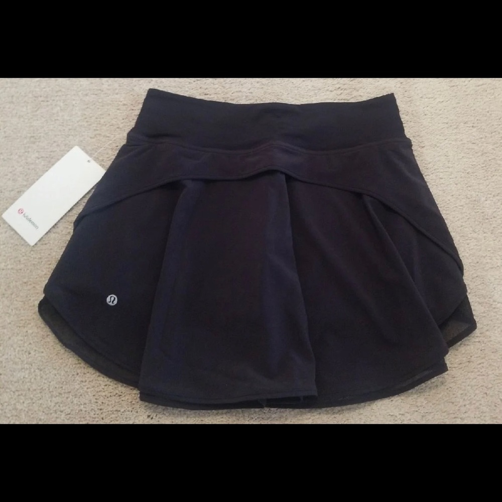 Lululemon Flutter Hem High Rise Skirt size 4 - Picture 6 of 8